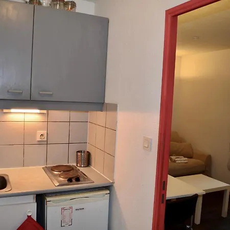 Appartement Studio Calme Et Confort - Plein Centre De *