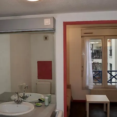 Appartement Studio Calme Et Confort - Plein Centre De *